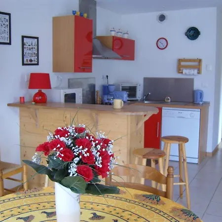 Au Des Moulins A Apartment *